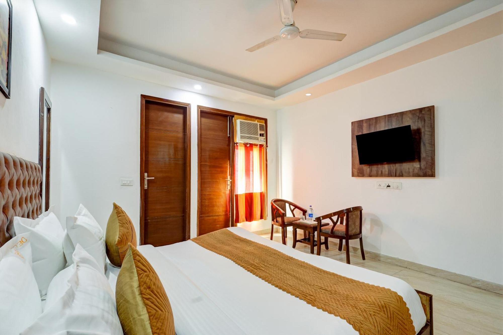 Hotel Aron By The Premium Villa Nova Deli Exterior foto