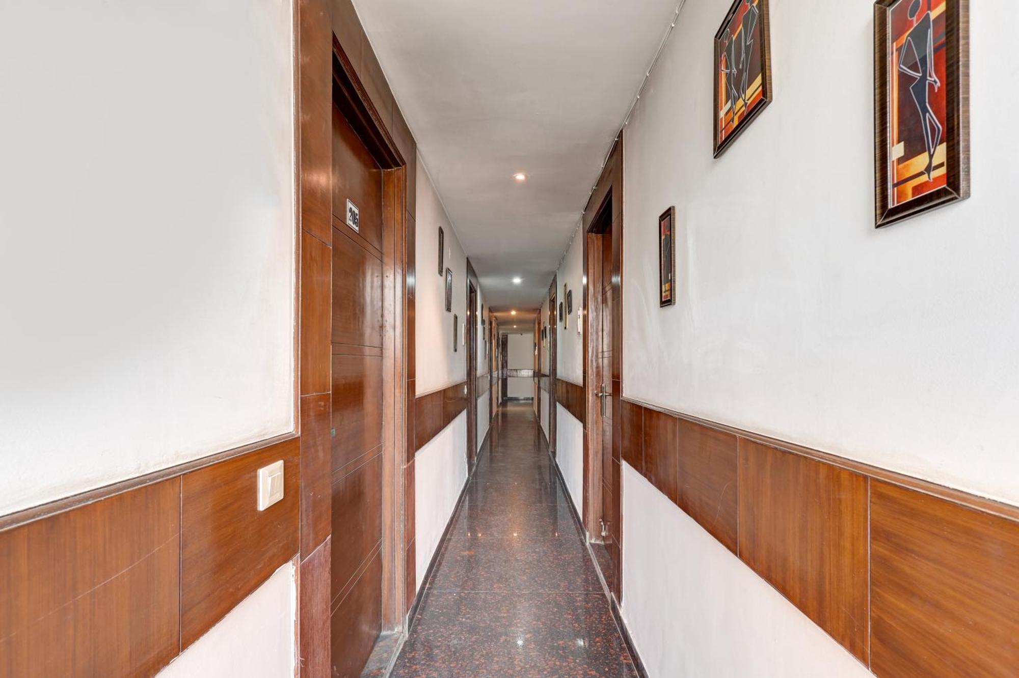 Hotel Aron By The Premium Villa Nova Deli Exterior foto