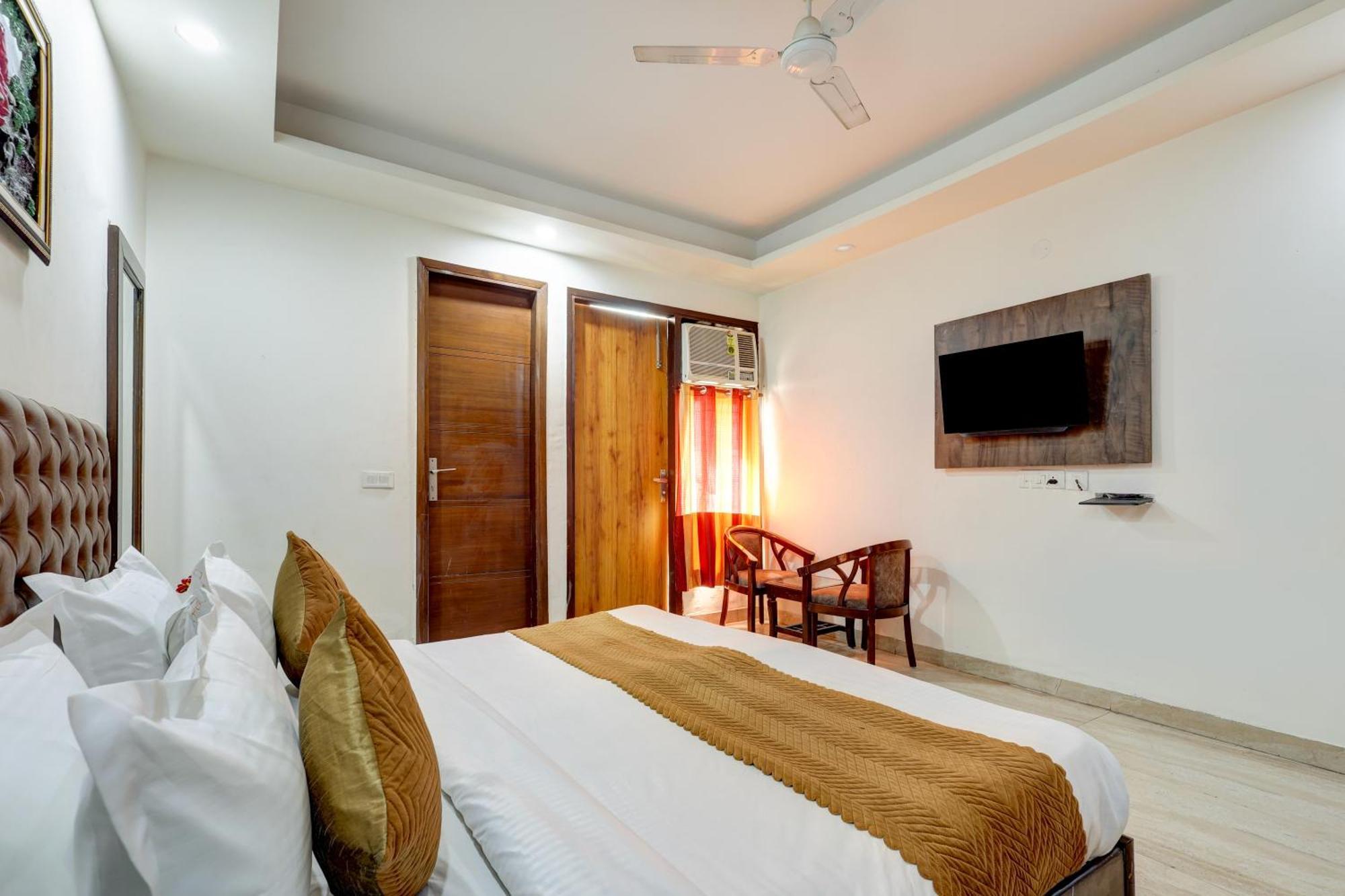 Hotel Aron By The Premium Villa Nova Deli Exterior foto